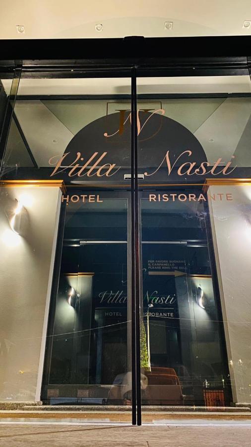 Villa Nasti Hotel Ristorante Canzo エクステリア 写真
